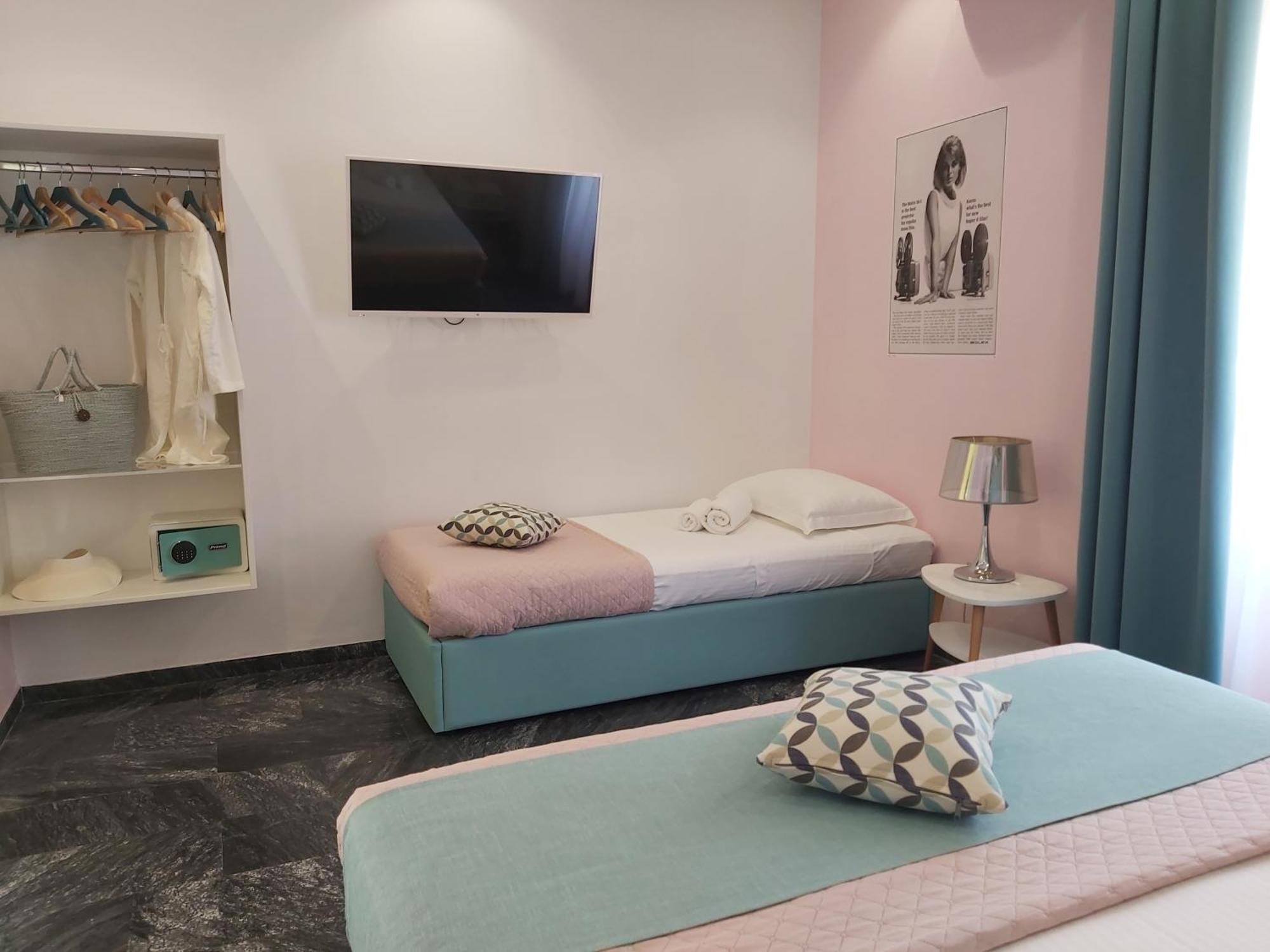 Nostalgia Retro Suites Naxos City Room photo